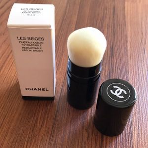 CHANEL LES BEIGES RETRACTABLE KABUKI BRUSH. NEW